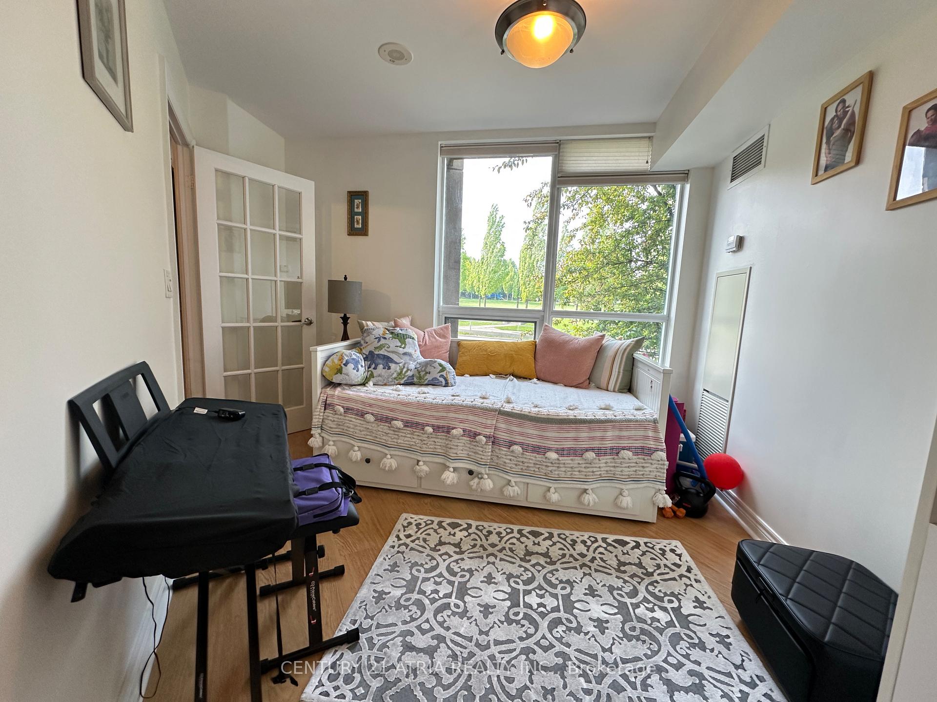 Photo 7 of Unit 213, 33 Cox Boulevard, Markham, Unionville — HOMEH
