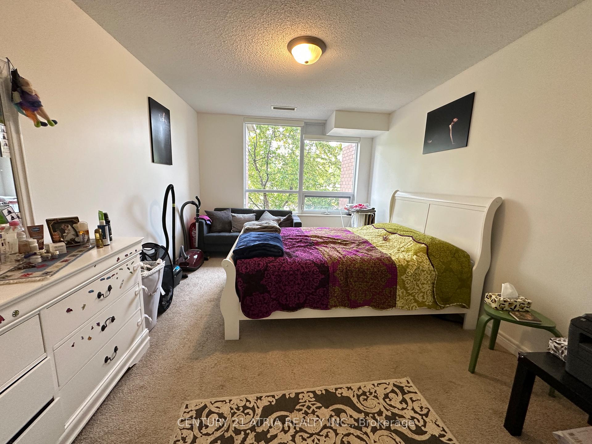 Photo 8 of Unit 213, 33 Cox Boulevard, Markham, Unionville — HOMEH