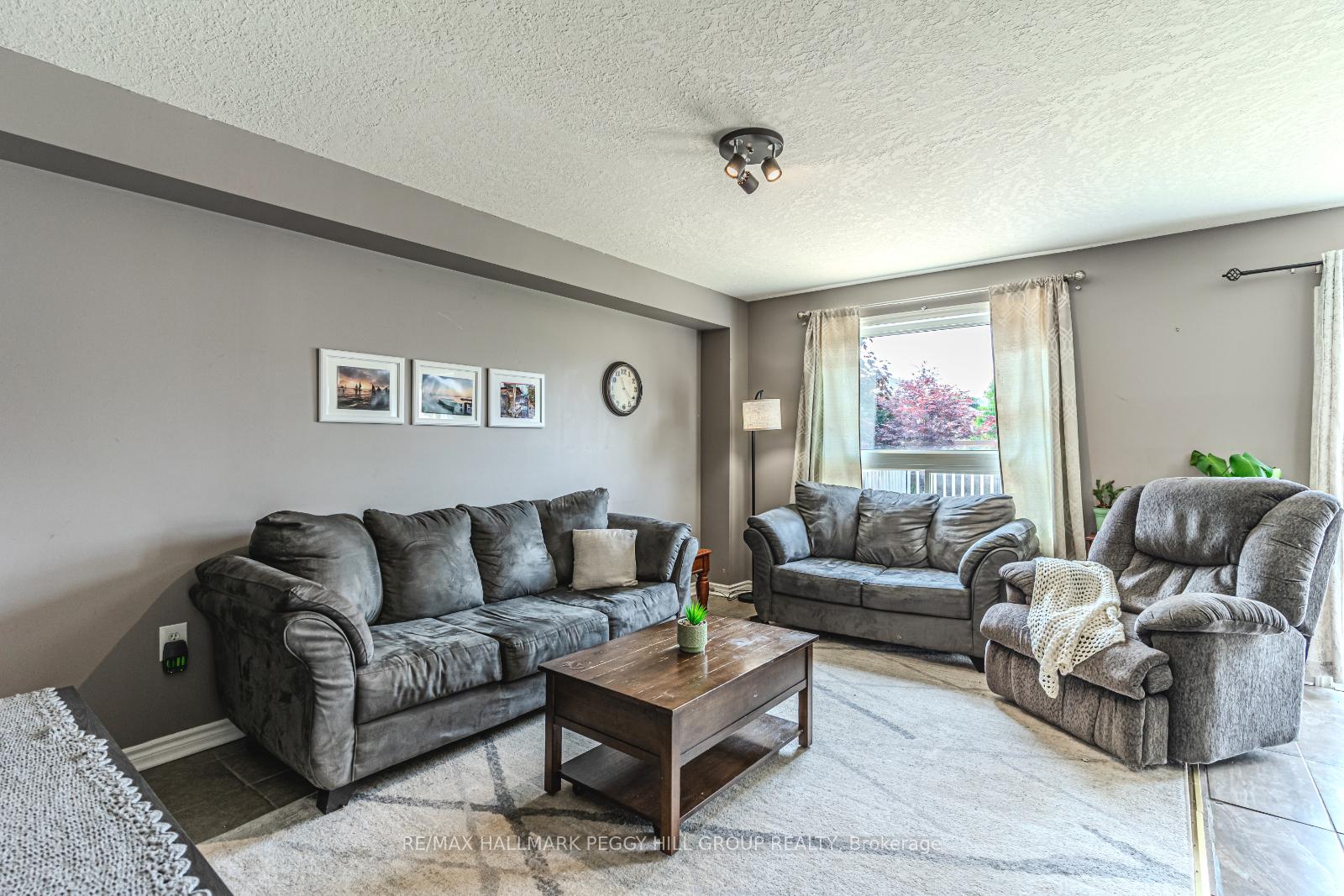 Photo 4 of 9 Buggs Gate, Barrie, Georgian Drive — HOMEH