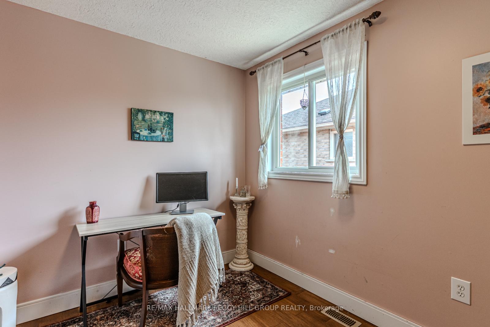 Photo 13 of 9 Buggs Gate, Barrie, Georgian Drive — HOMEH
