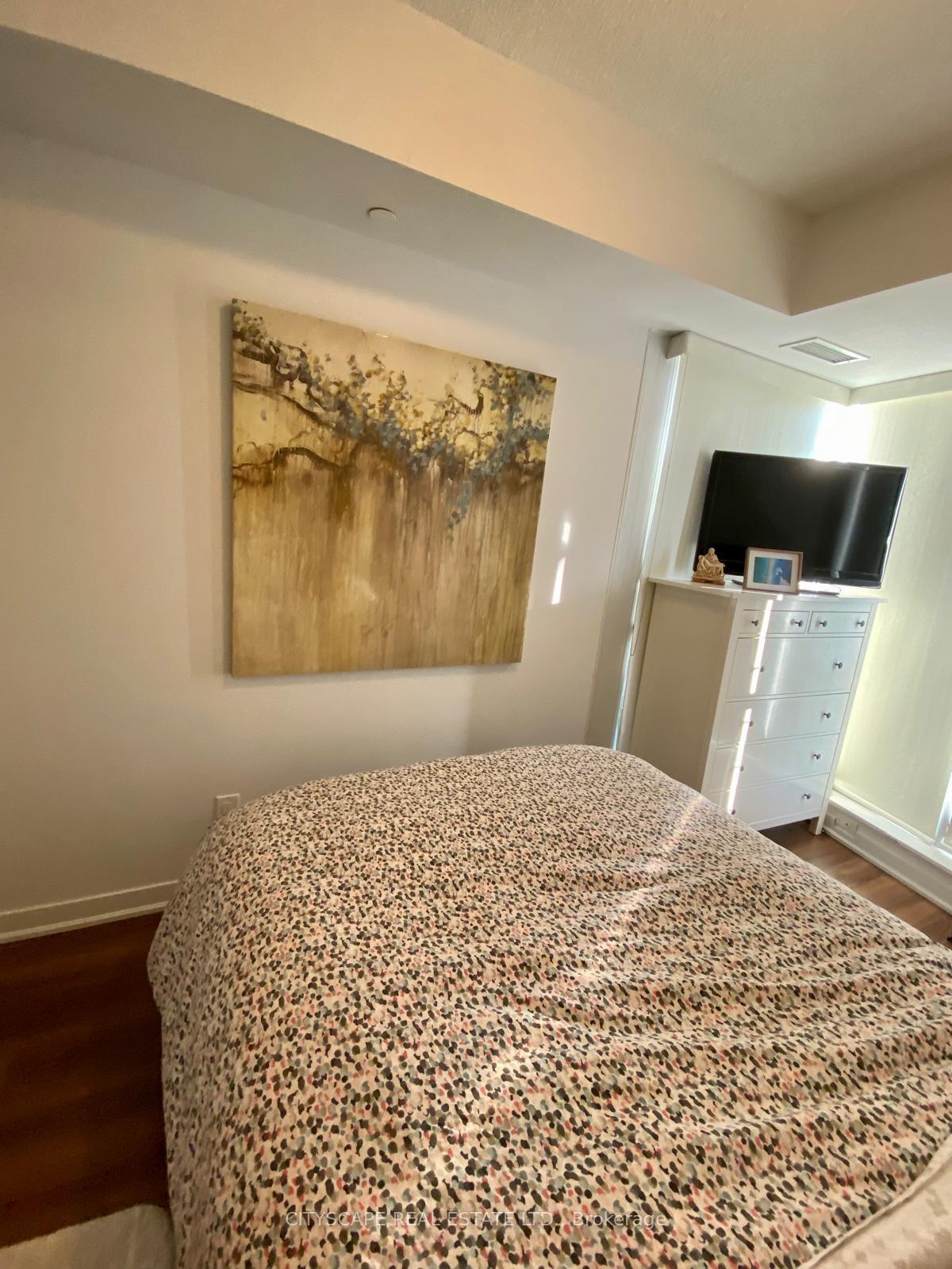 Photo 6 of Unit 411, 60 Berwick Avenue, Toronto, Yonge-Eglinton — HOMEH