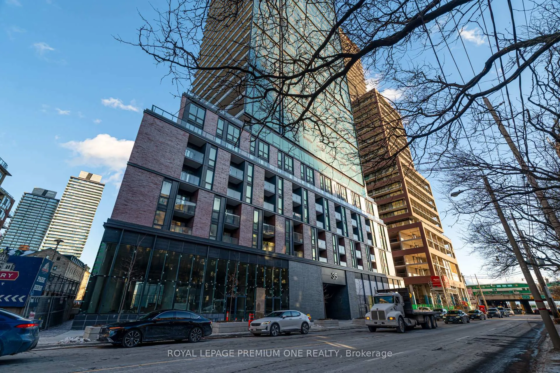 Front of Unit 425, 33 Parliament Street