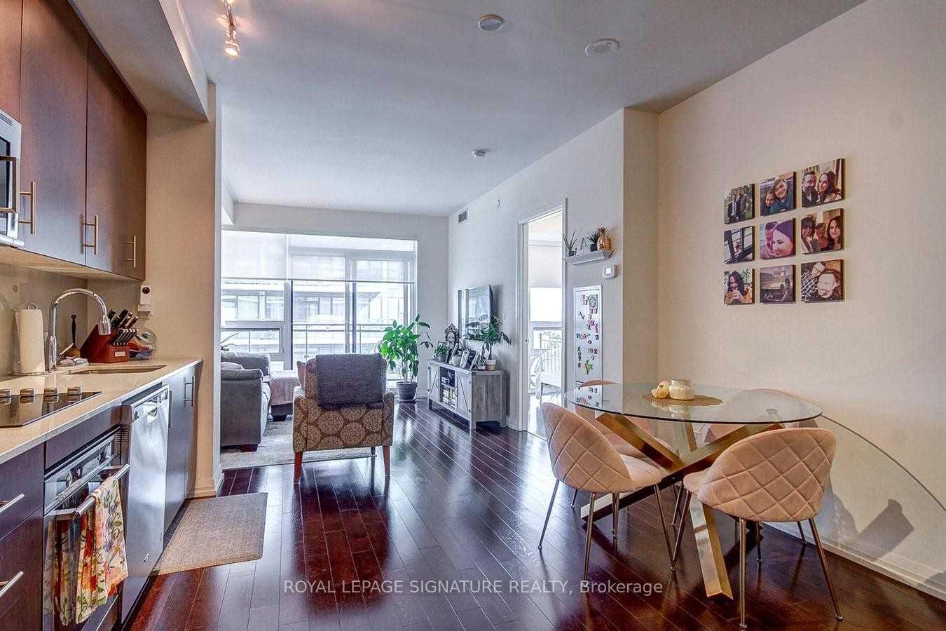 Photo 3 of Unit 1809, 460 Adelaide Street E, Toronto, Moss Park — HOMEH