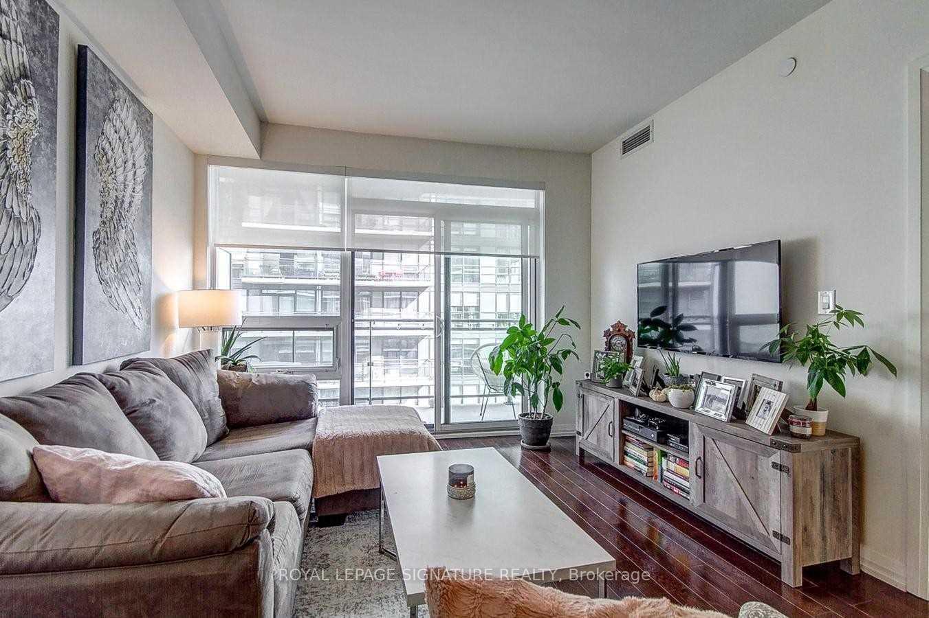 Photo 4 of Unit 1809, 460 Adelaide Street E, Toronto, Moss Park — HOMEH