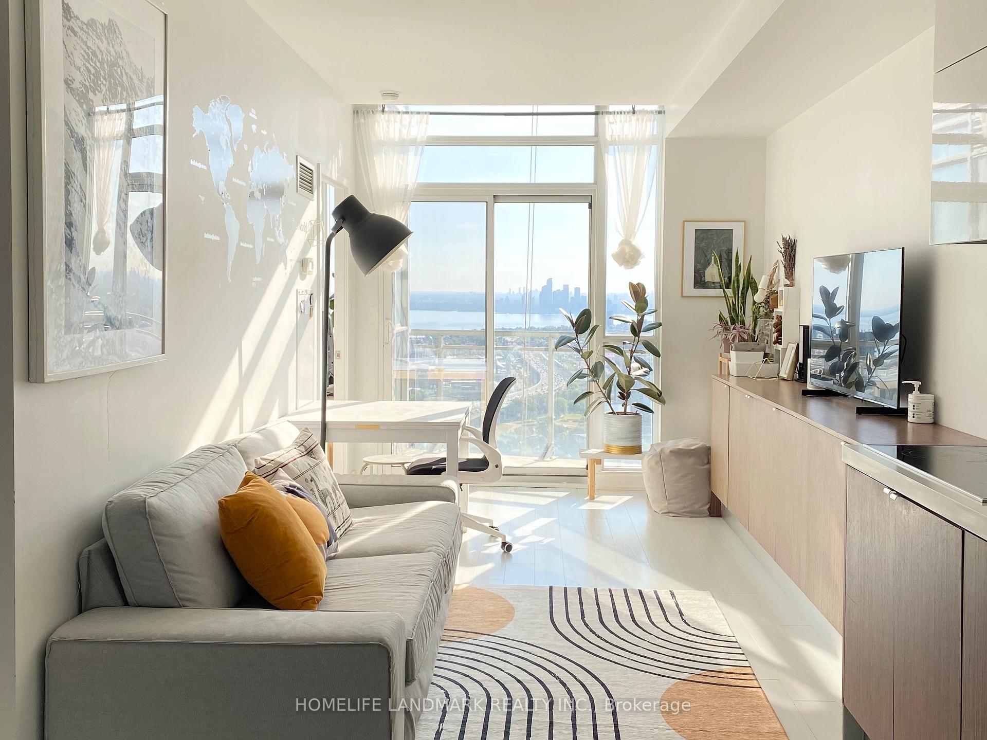 Front of Unit 4911, 21 Iceboat Terrace