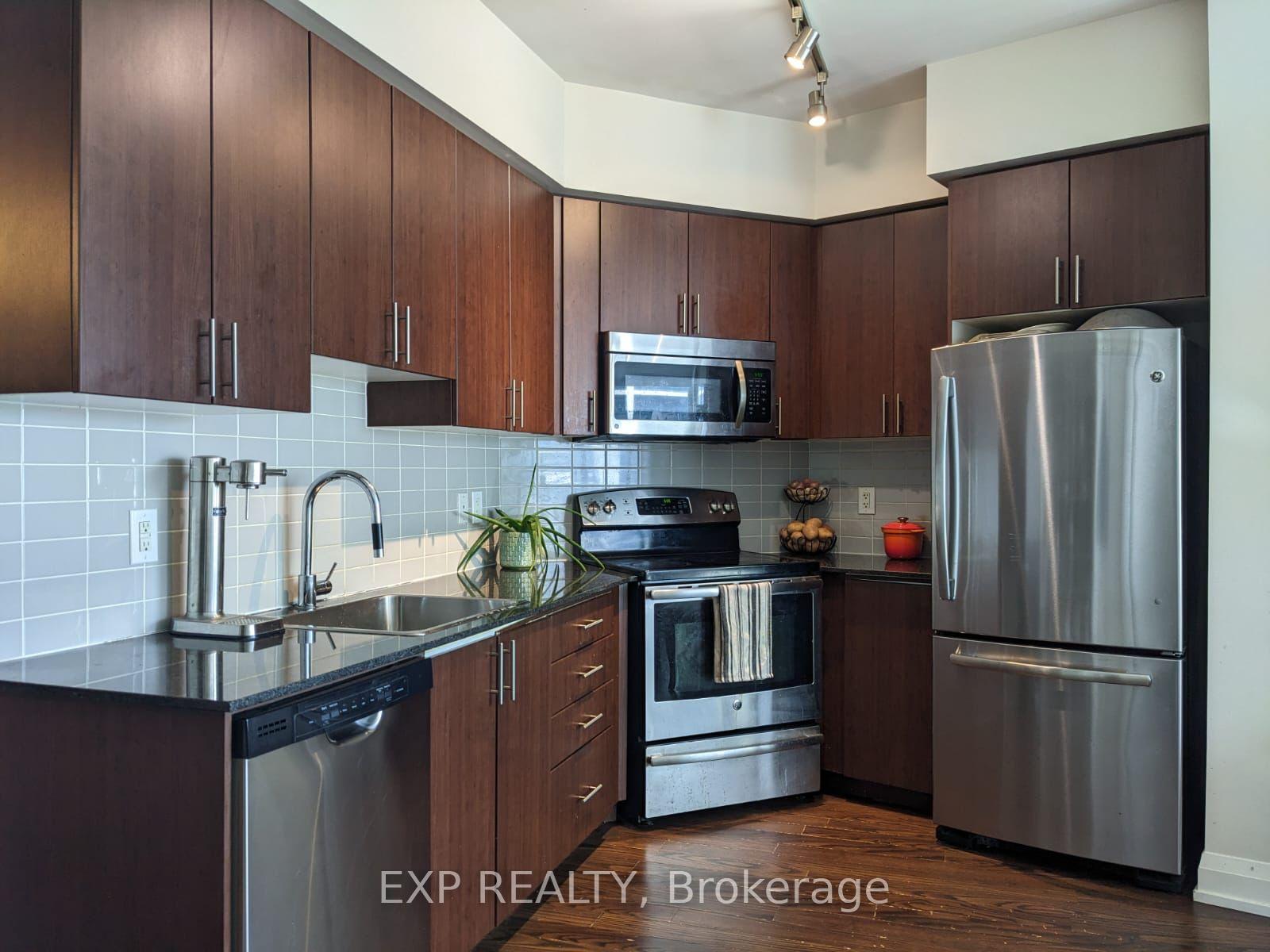 Photo 7 of Unit 1832, 7161 Yonge Street, Markham, Grandview — HOMEH