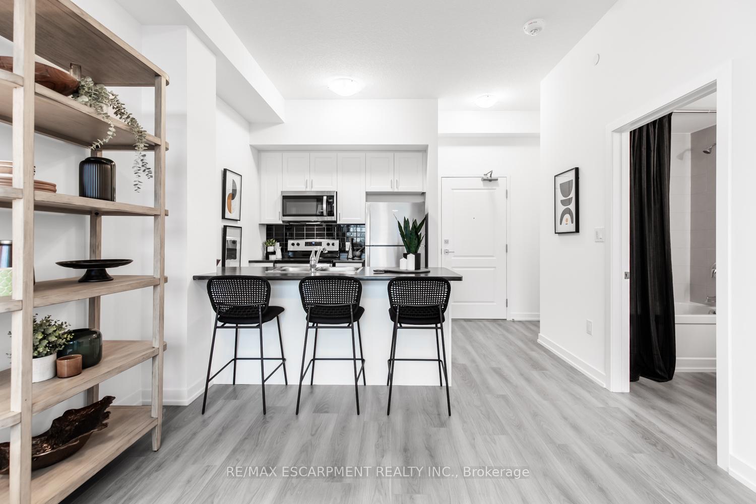 Photo 5 of Unit 1203, 470 Dundas Street E, Hamilton, Waterdown — HOMEH