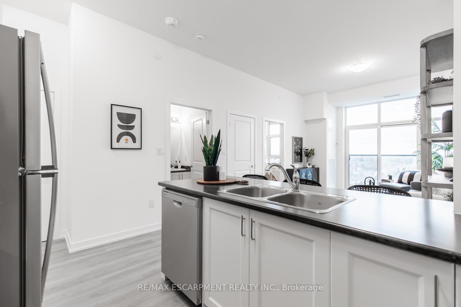 Photo 9 of Unit 1203, 470 Dundas Street E, Hamilton, Waterdown — HOMEH