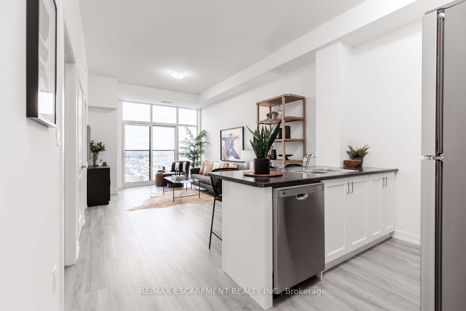 Photo 10 of Unit 1203, 470 Dundas Street E, Hamilton, Waterdown — HOMEH