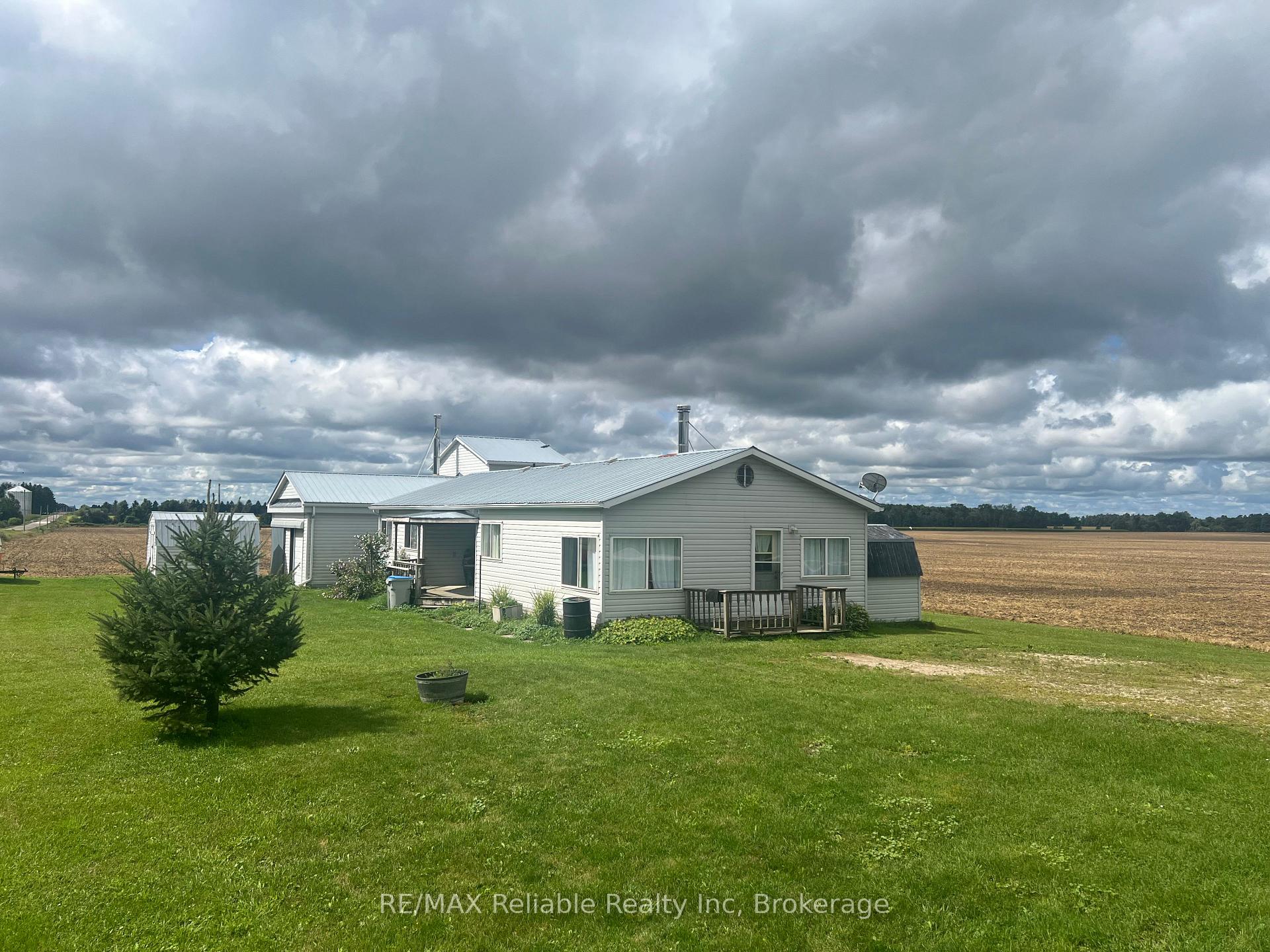 Photo 3 of 41597 Hullett McKillop Road, Central Huron, Hullett — HOMEH