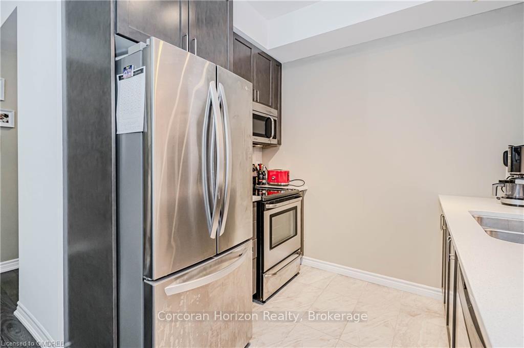Photo 14 of Unit 810, 85 Robinson Street, Hamilton, Durand — HOMEH
