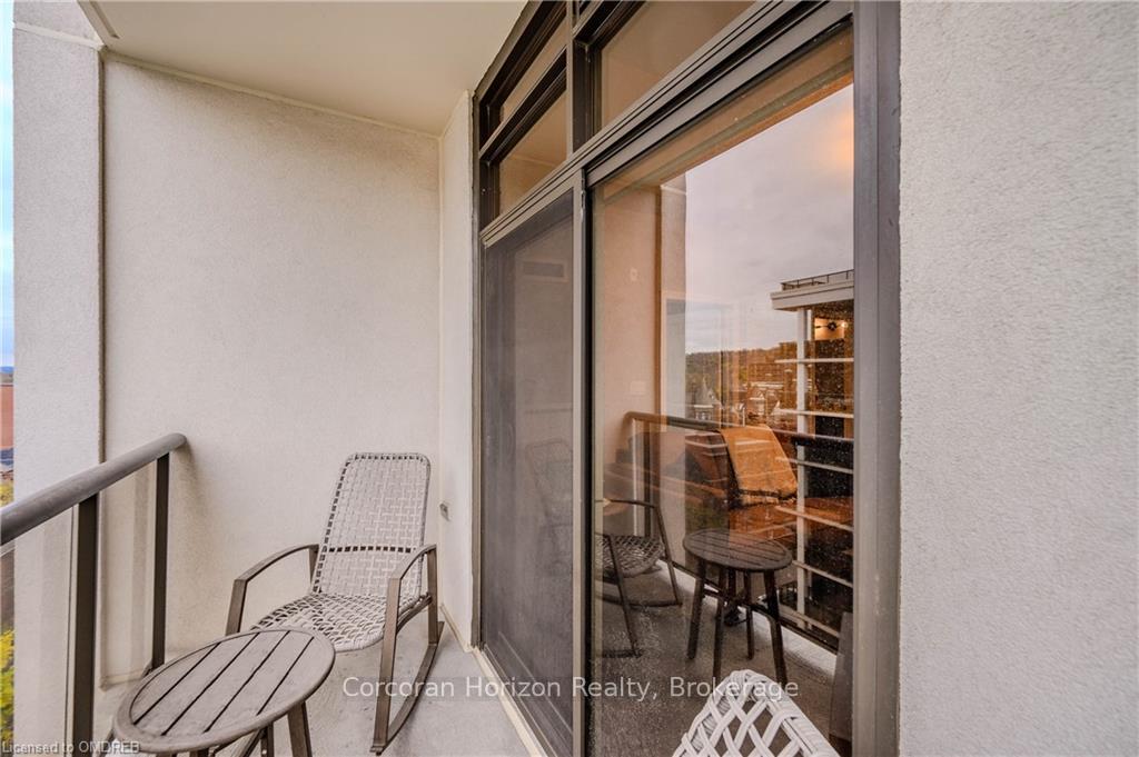 Photo 19 of Unit 810, 85 Robinson Street, Hamilton, Durand — HOMEH