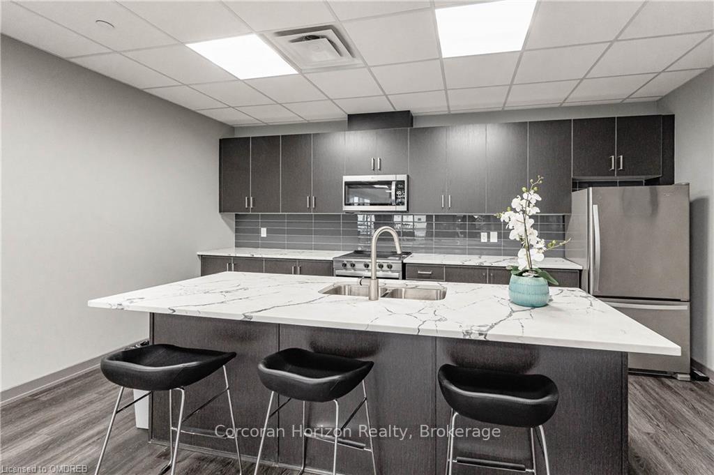 Photo 28 of Unit 810, 85 Robinson Street, Hamilton, Durand — HOMEH