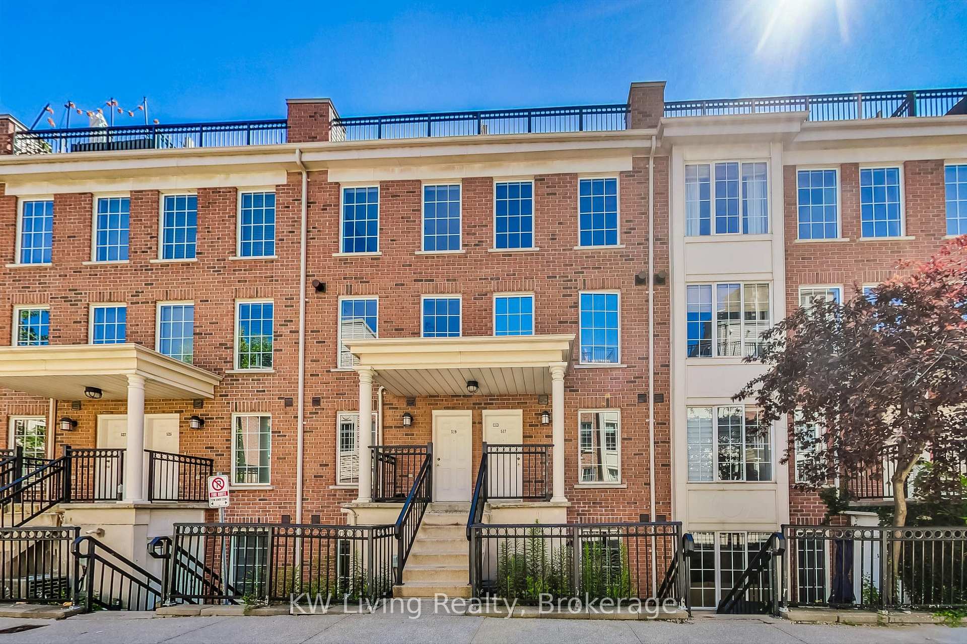 Front of Unit 517, 3 Everson Drive