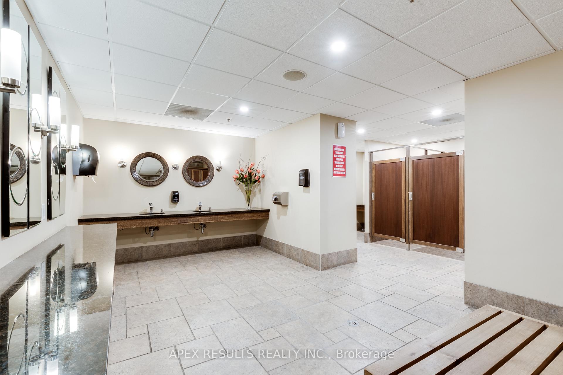 Photo 6 of Unit 503, 150 Charlton Avenue E, Hamilton, Corktown — HOMEH
