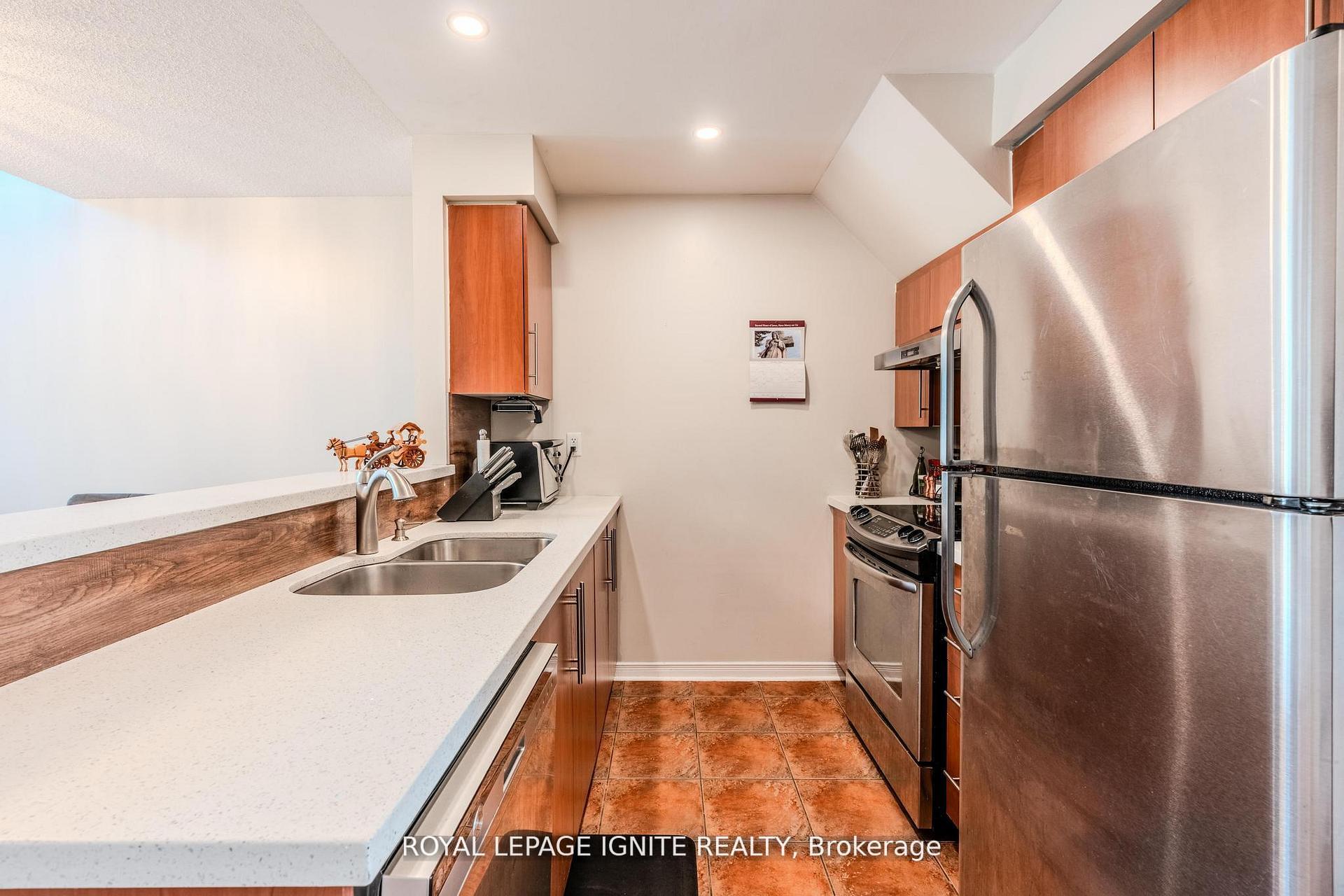 Photo 4 of Unit 3, 120 Petra Way, Whitby, Pringle Creek — HOMEH