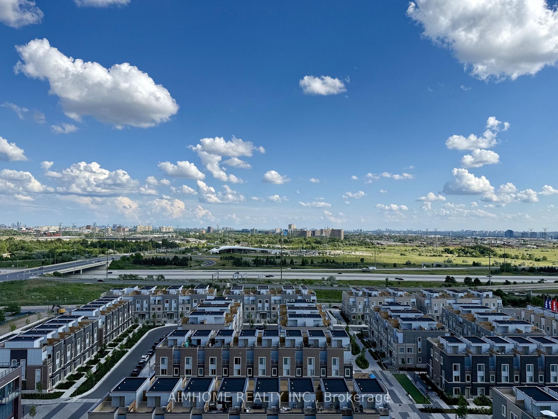 Front of Unit 1605, 38 Honeycrisp Crescent