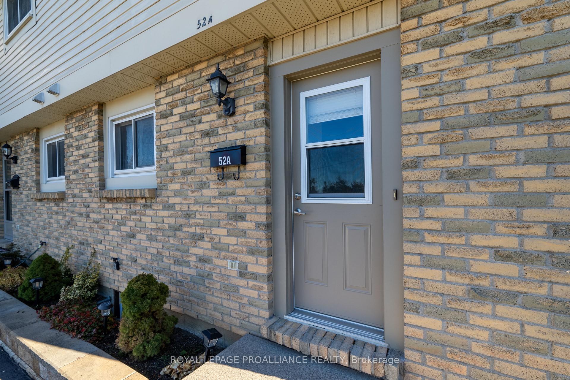 Photo 2 of 52 A Cascade Boulevard, Belleville, Belleville Ward — HOMEH