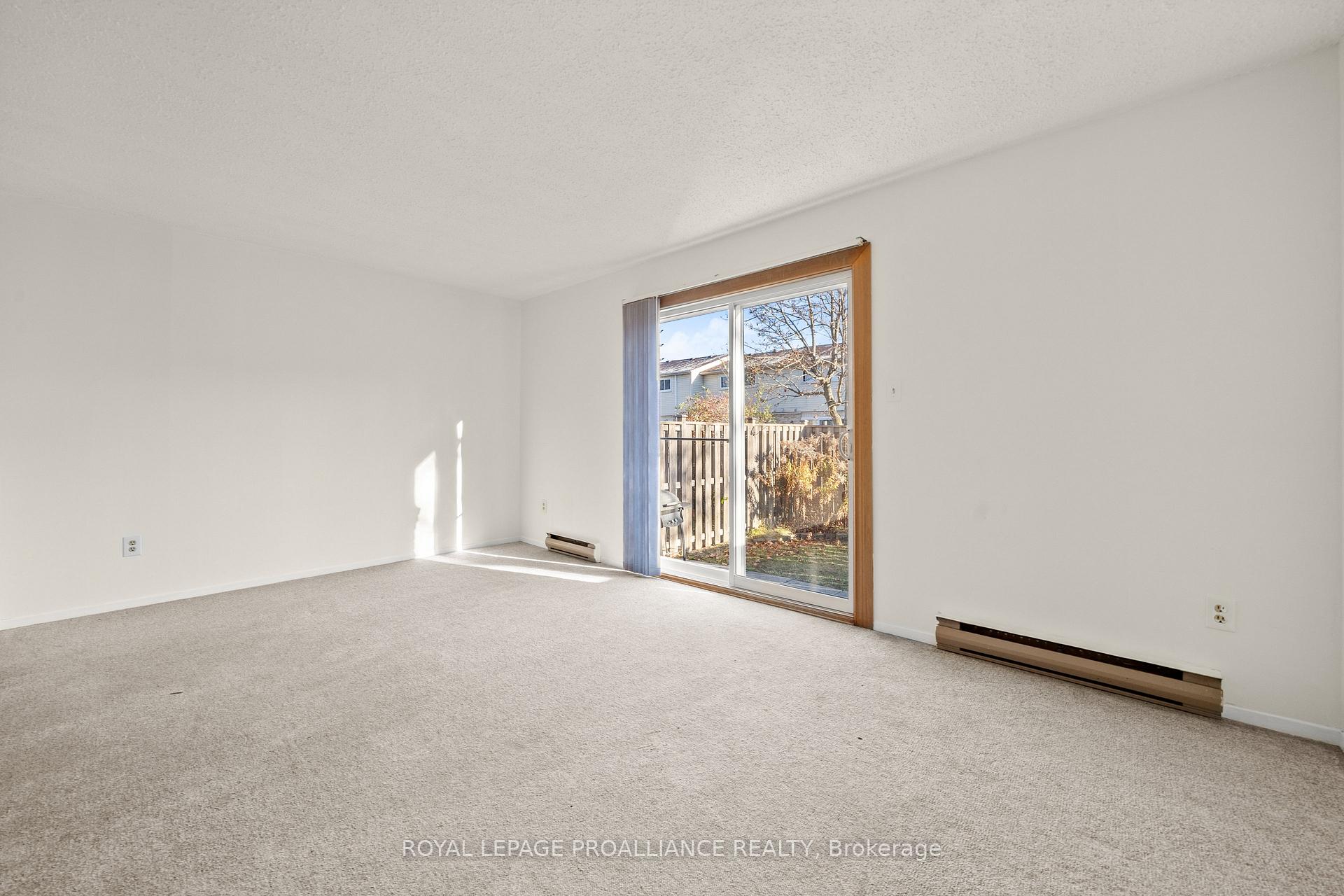 Photo 16 of 52 A Cascade Boulevard, Belleville, Belleville Ward — HOMEH