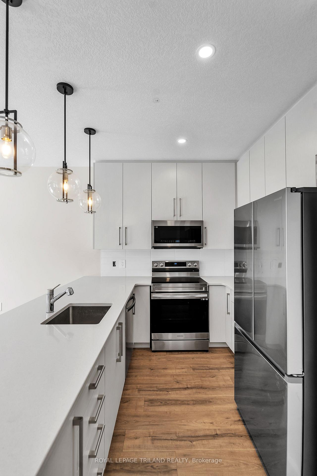 Photo 11 of Unit 231, 175 Doan Drive E, Middlesex Centre, Rural Middlesex Centre — HOMEH