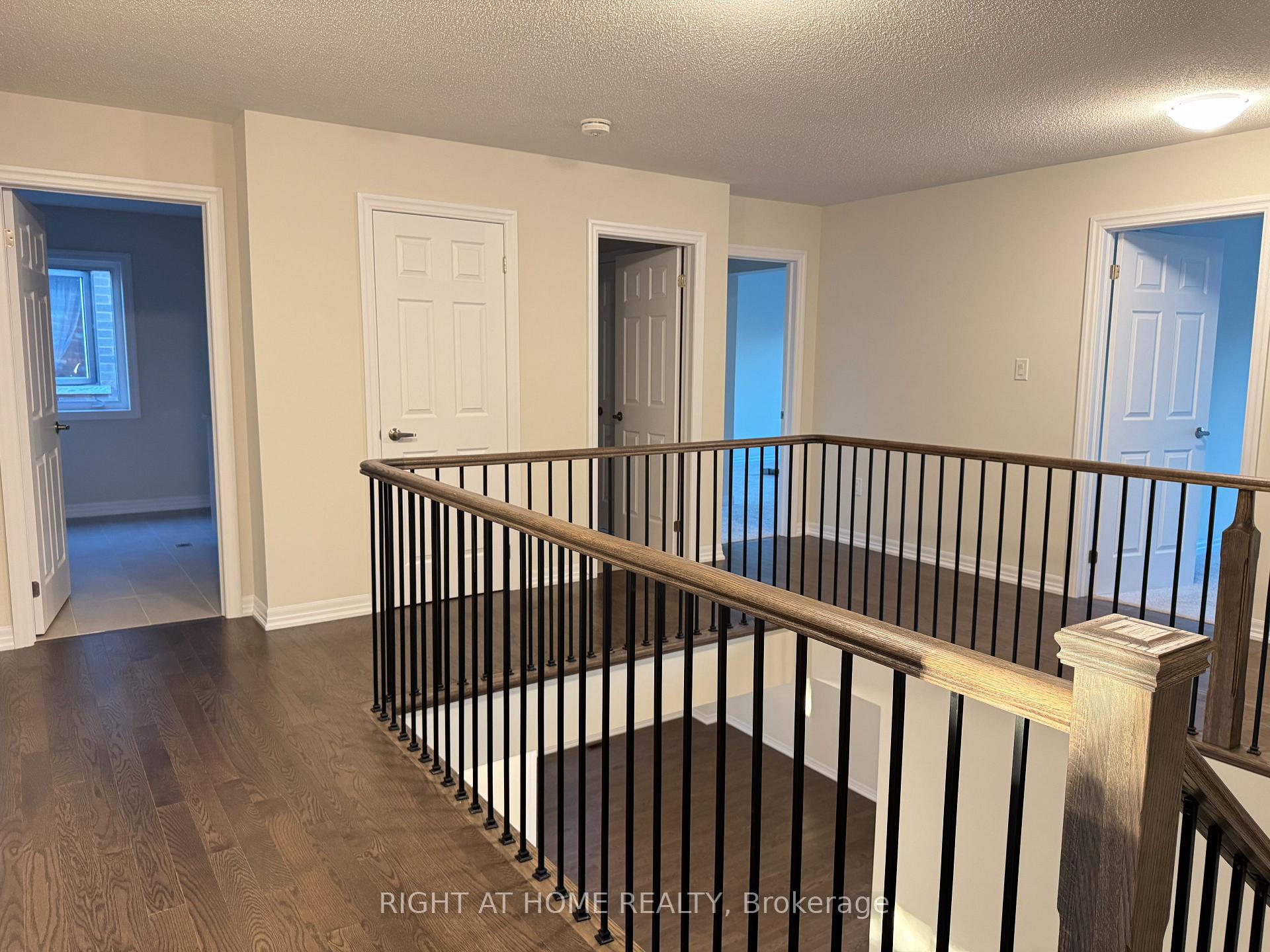 Photo 14 of 211 Sutherland Street S, Clearview, Stayner — HOMEH