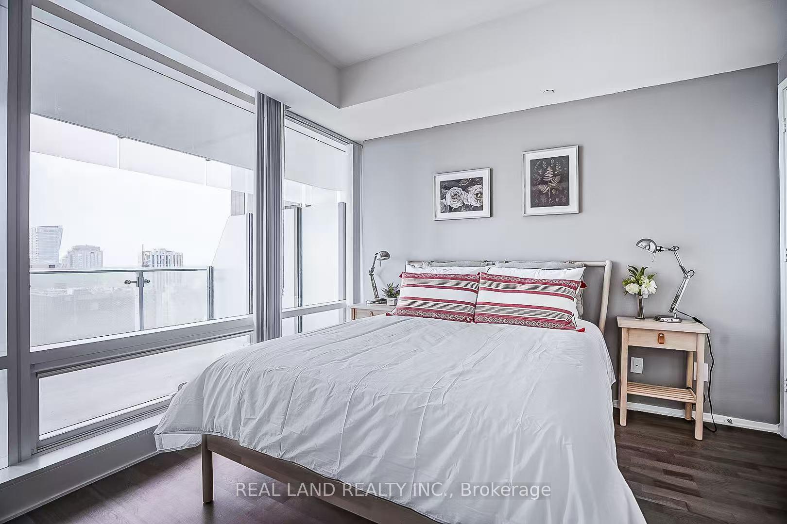 Photo 11 of Unit 2108, 1 Bloor Street E, Toronto, Church-Yonge Corridor — HOMEH
