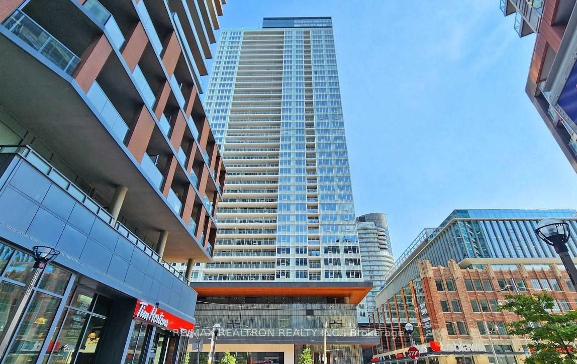 Front of Unit 1616, 19 Bathurst Street