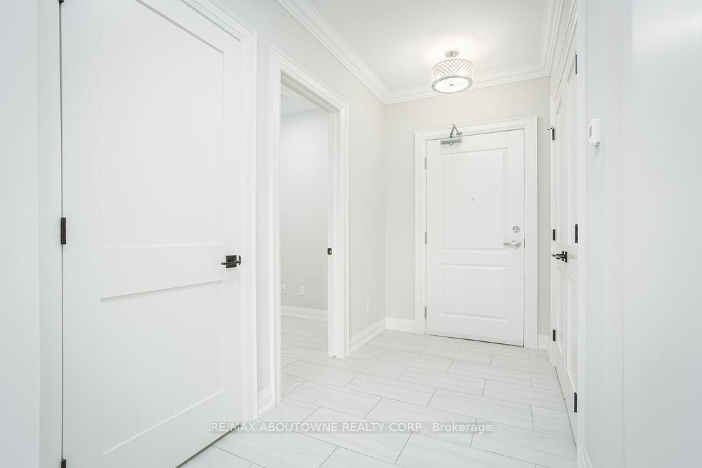 Photo 3 of Unit 214, 257 Millen Road, Hamilton, Stoney Creek — HOMEH