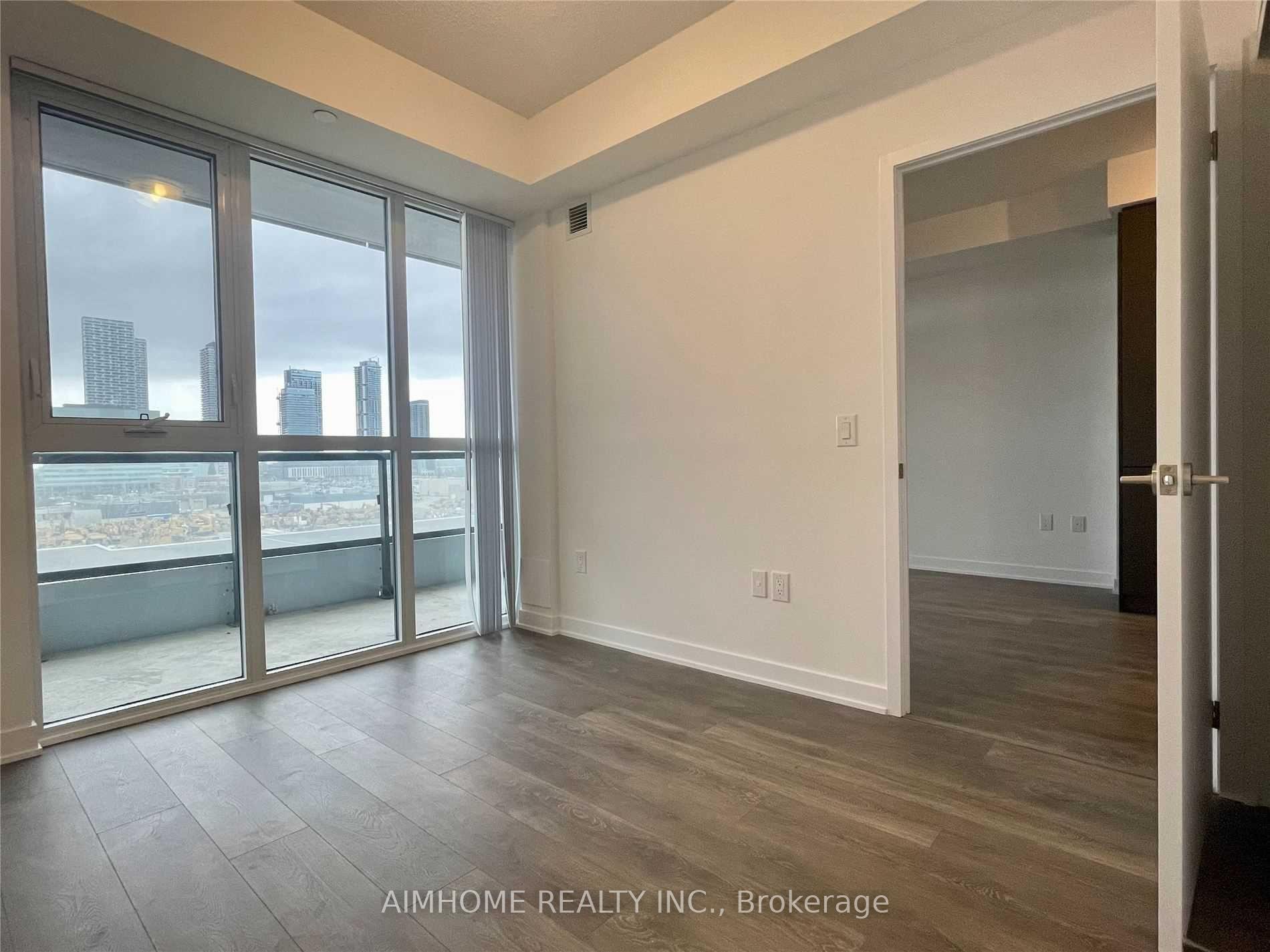 Photo 9 of Unit 820, 10 Honeycrisp Crescent, Vaughan, Vaughan Corporate Centre — HOMEH