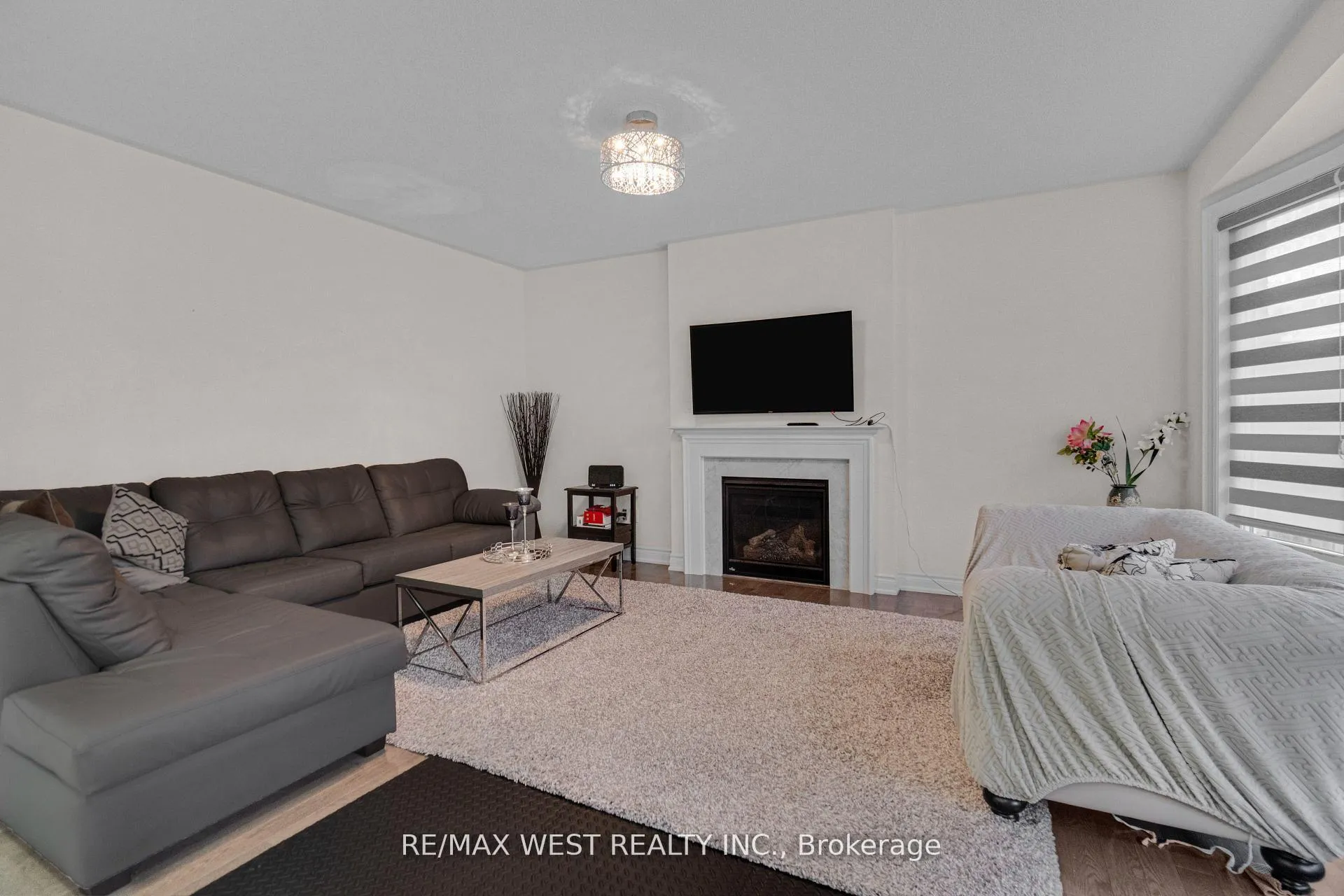 Photo 9 of 5 Aries Street, Brampton, Credit Valley — HOMEH