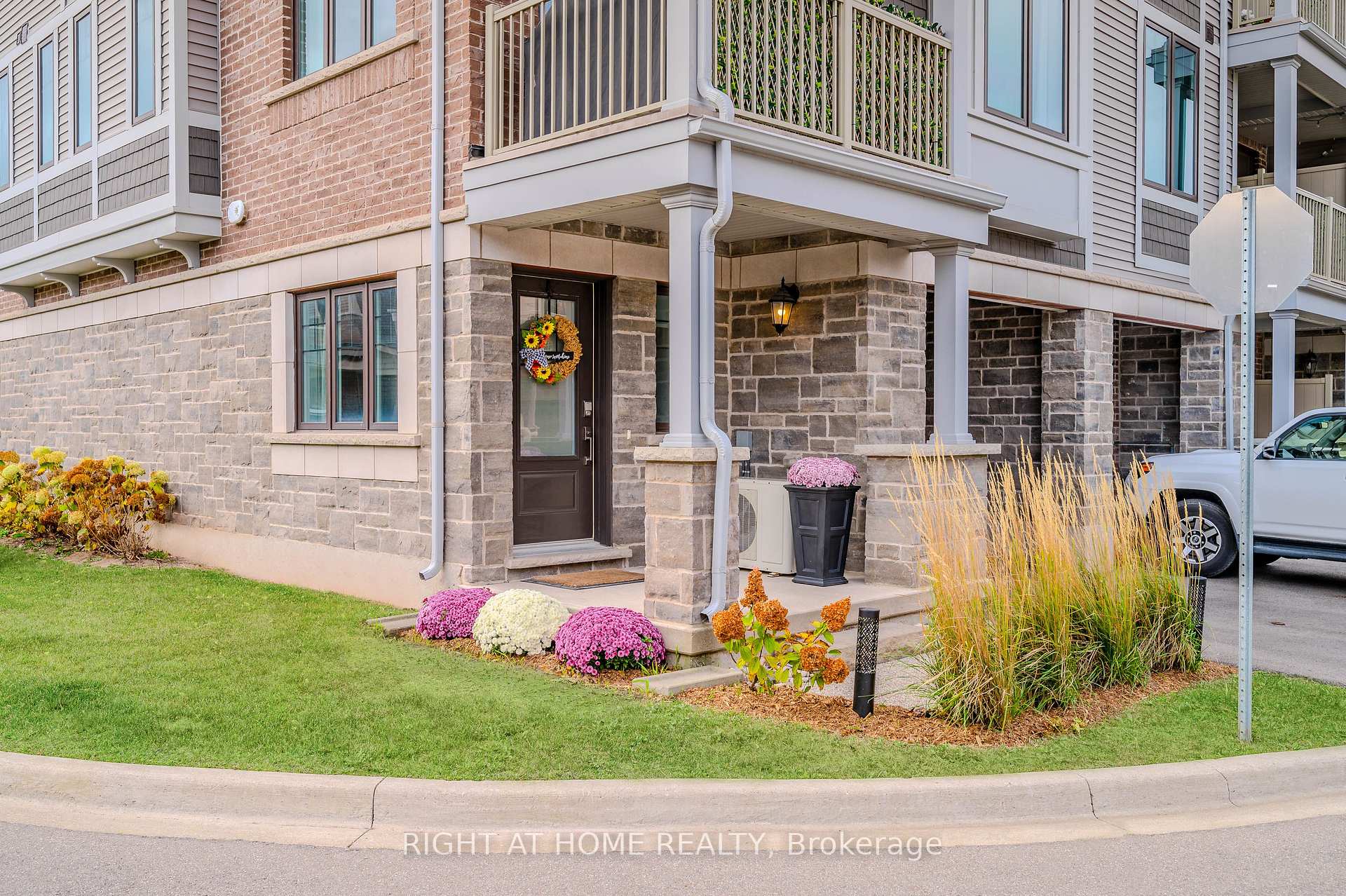Photo 7 of Unit 20, 288 Glover Road, Hamilton, Fruitland — HOMEH