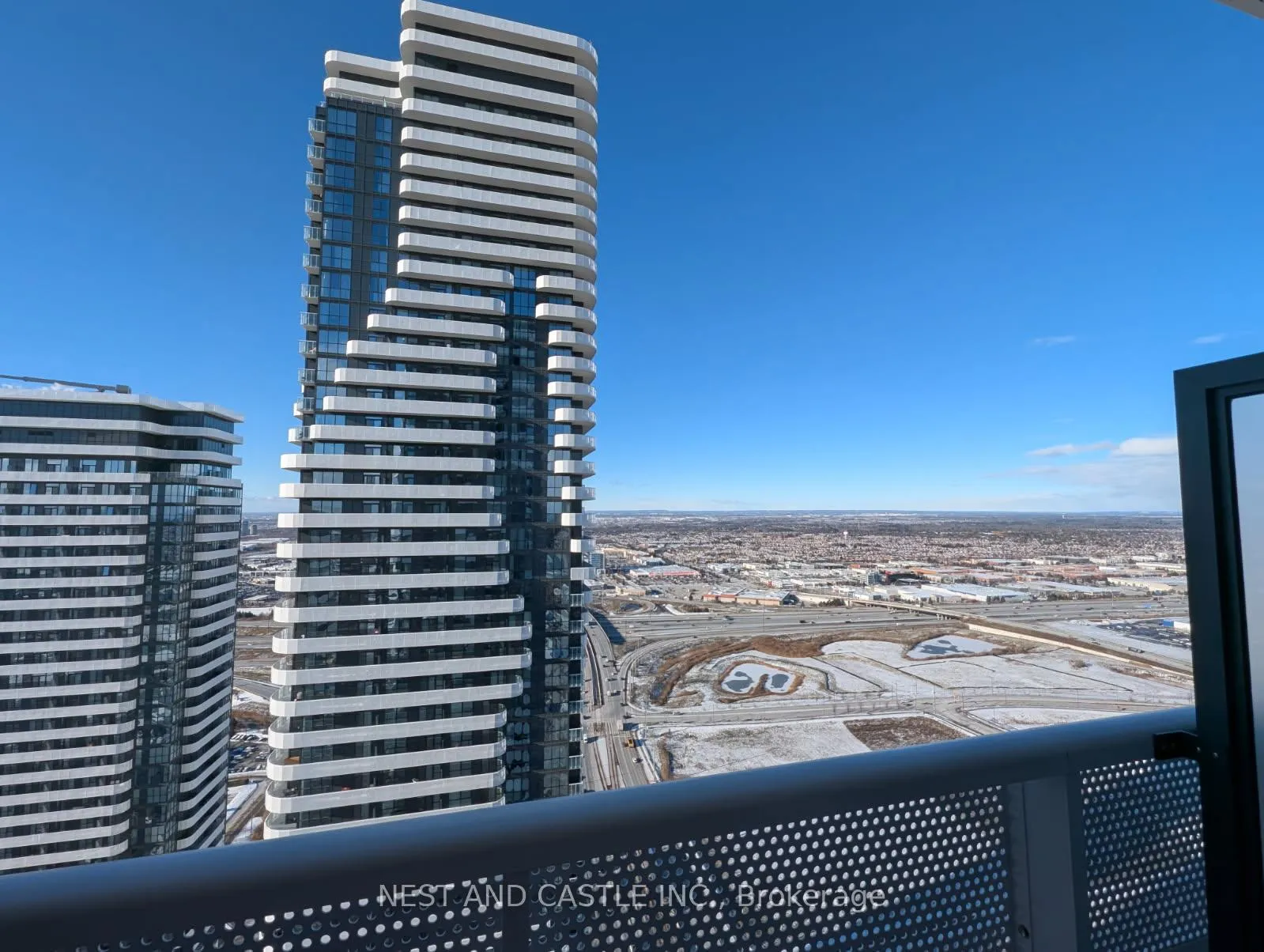 Photo 2 of Unit 4901, 8 Interchange Way, Vaughan, Vaughan Corporate Centre — HOMEH