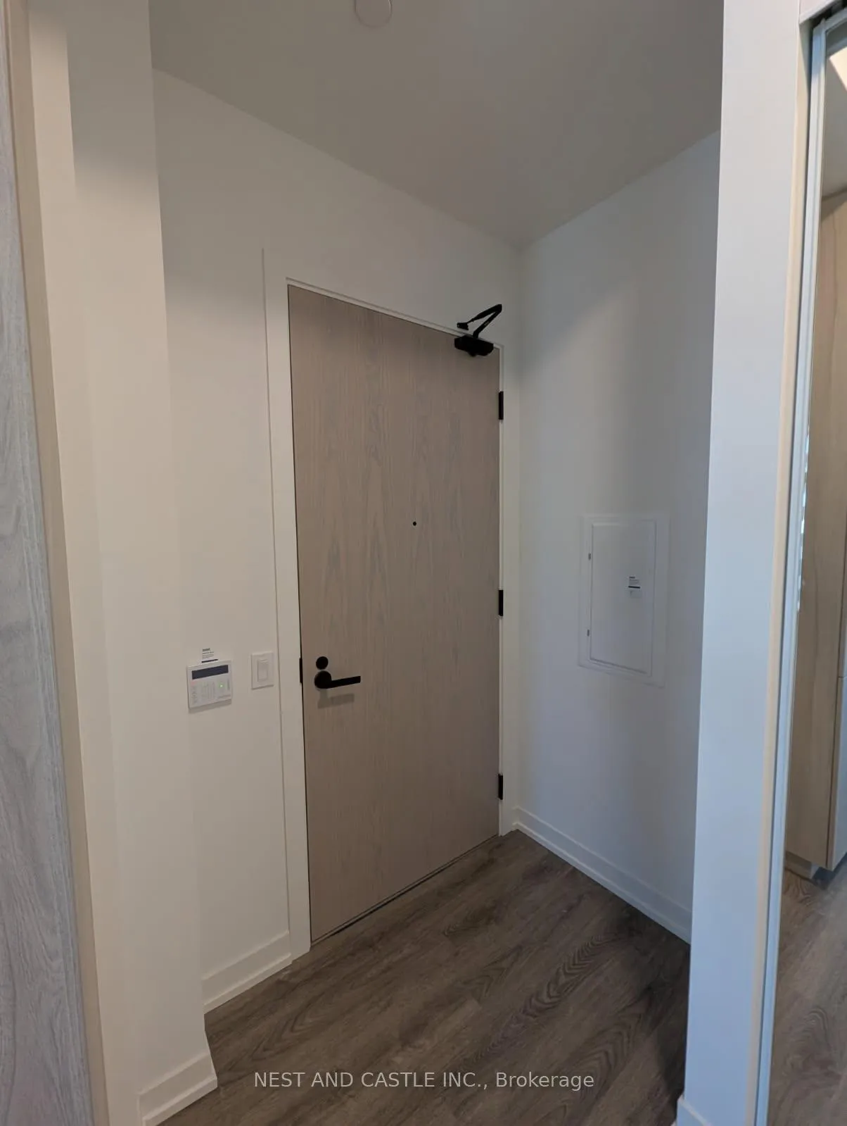 Photo 4 of Unit 4901, 8 Interchange Way, Vaughan, Vaughan Corporate Centre — HOMEH