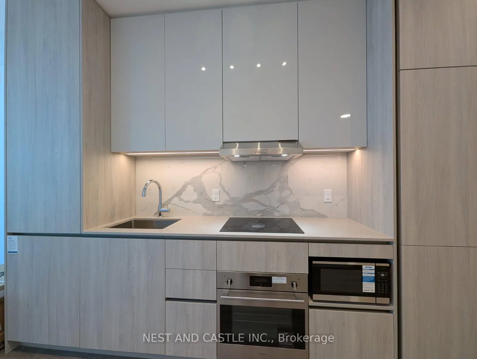 Photo 7 of Unit 4901, 8 Interchange Way, Vaughan, Vaughan Corporate Centre — HOMEH