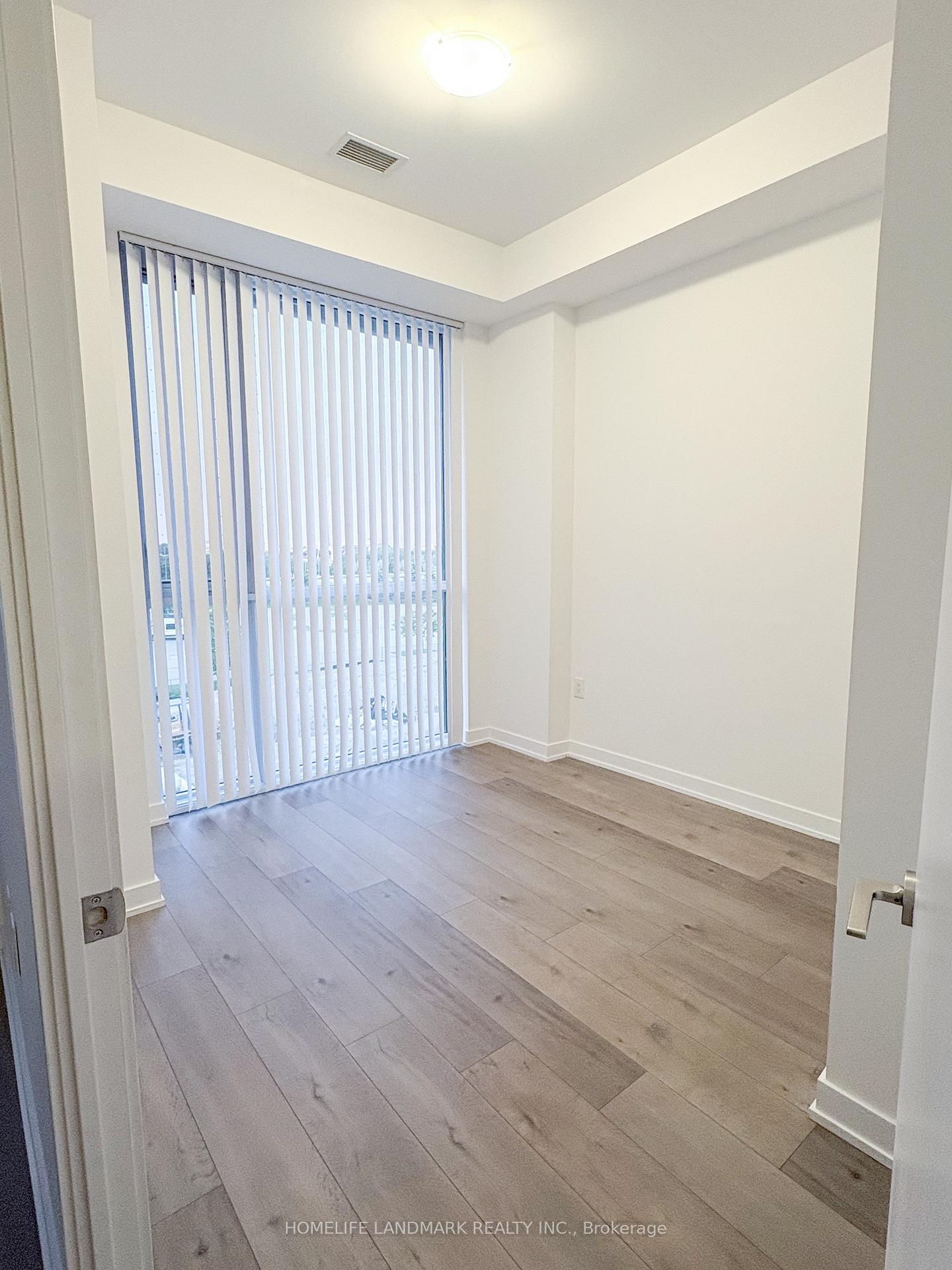 Photo 11 of Unit 319, 60 Honeycrisp Crescent, Vaughan, Vaughan Corporate Centre — HOMEH