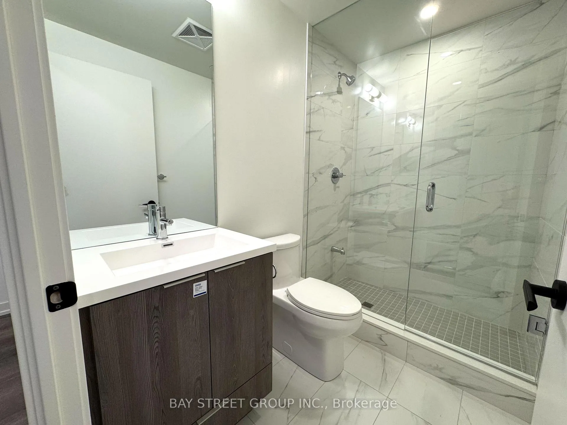 Photo 13 of Unit 4601, 8 Interchange Way, Vaughan, Vaughan Corporate Centre — HOMEH