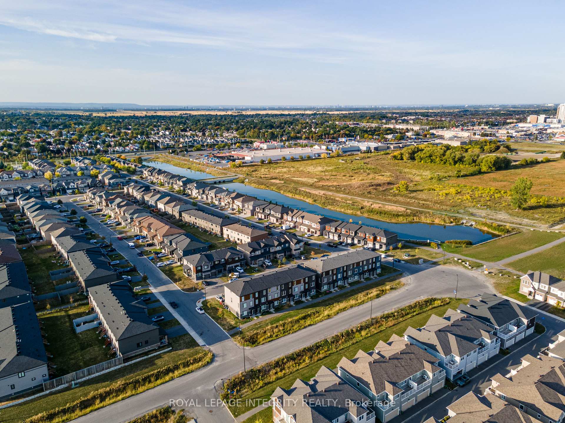 Photo 2 of 806 Everbloom Lane, Ottawa, Barrhaven - Heritage Park — HOMEH