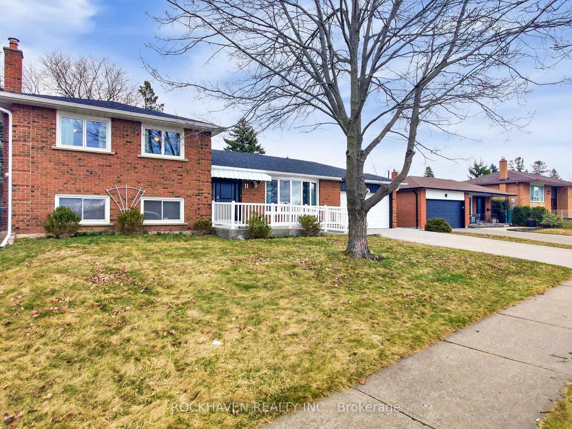 Photo 1 of 11 Meadowland Gate, Brampton, Brampton East — HOMEH