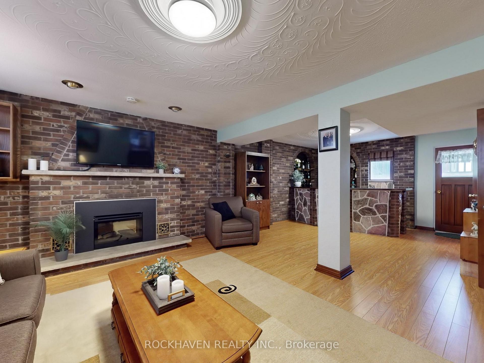 Photo 13 of 11 Meadowland Gate, Brampton, Brampton East — HOMEH