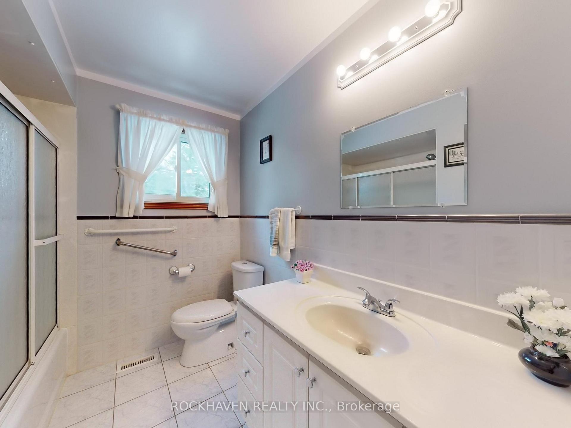 Photo 19 of 11 Meadowland Gate, Brampton, Brampton East — HOMEH