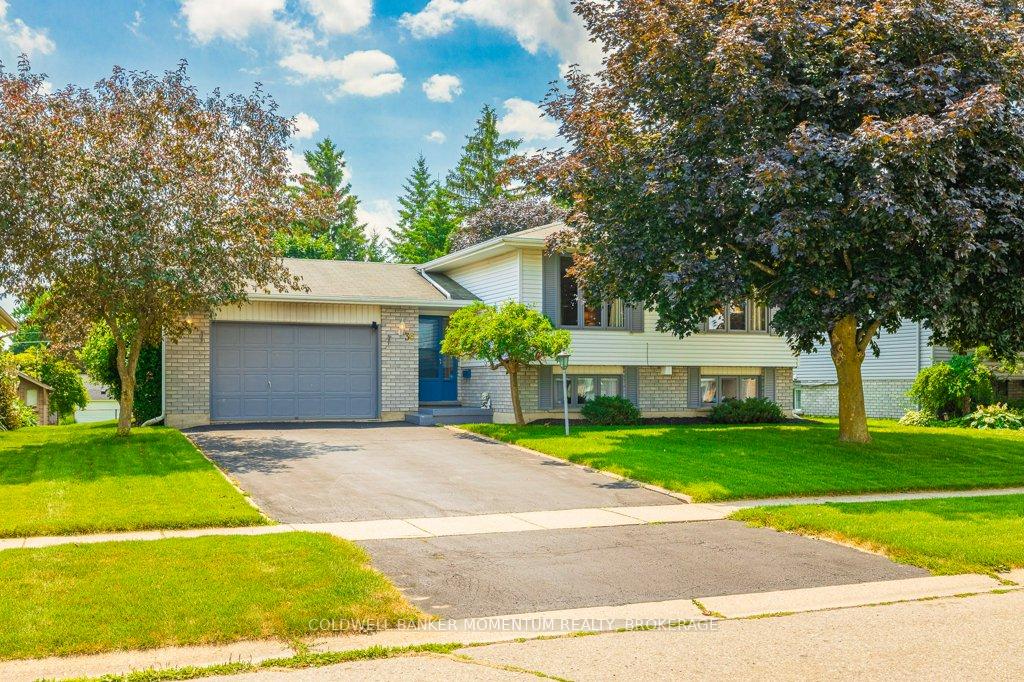 Photo 2 of 36 Windsor Drive, Brant, South Dumfries — HOMEH