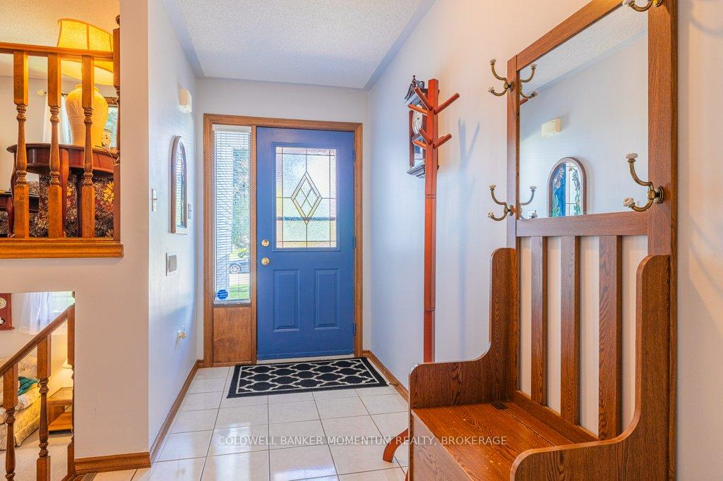 Photo 5 of 36 Windsor Drive, Brant, South Dumfries — HOMEH