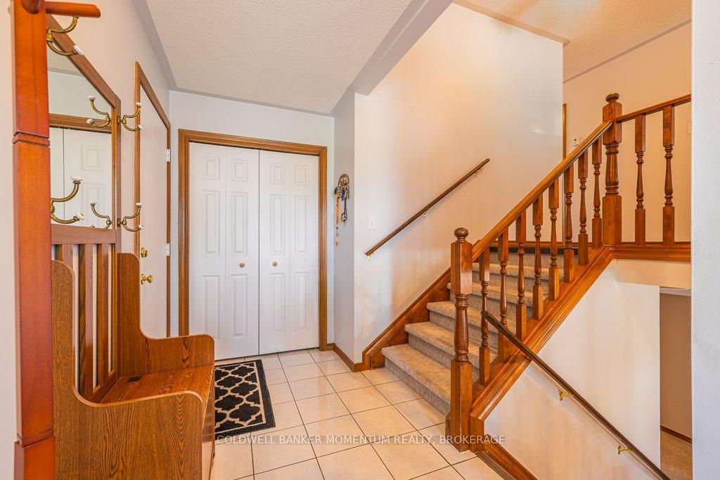 Photo 7 of 36 Windsor Drive, Brant, South Dumfries — HOMEH