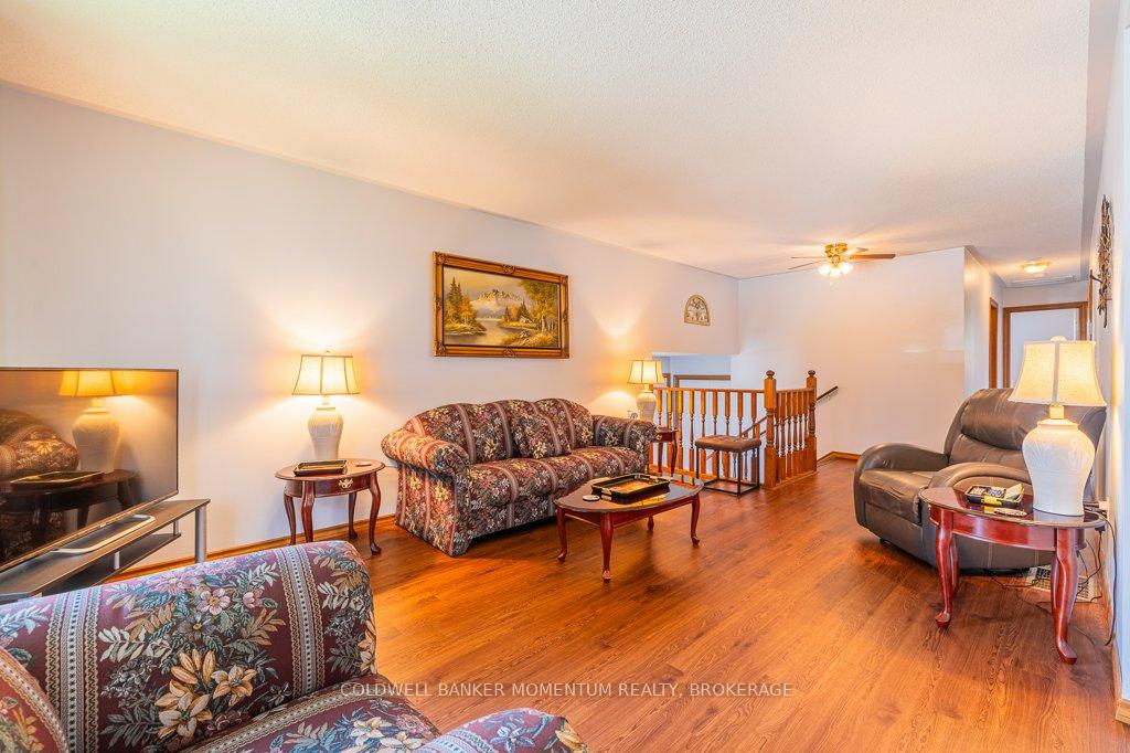 Photo 13 of 36 Windsor Drive, Brant, South Dumfries — HOMEH