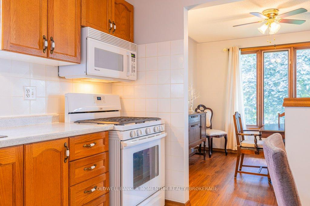 Photo 21 of 36 Windsor Drive, Brant, South Dumfries — HOMEH
