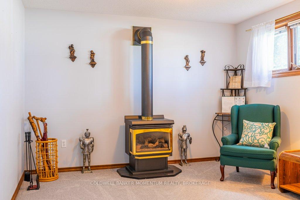 Photo 33 of 36 Windsor Drive, Brant, South Dumfries — HOMEH