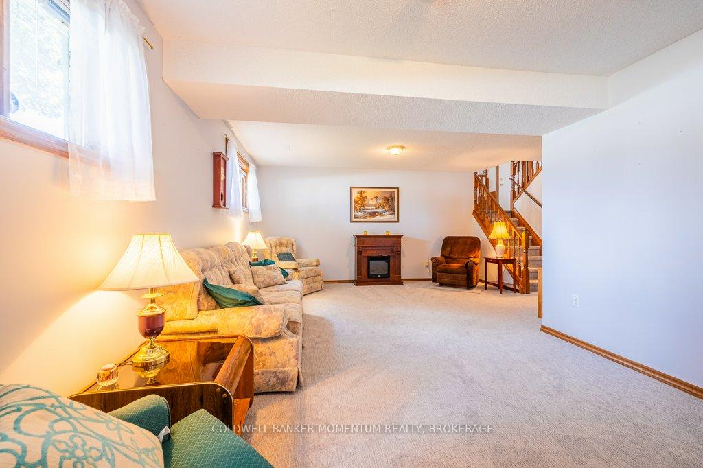 Photo 34 of 36 Windsor Drive, Brant, South Dumfries — HOMEH