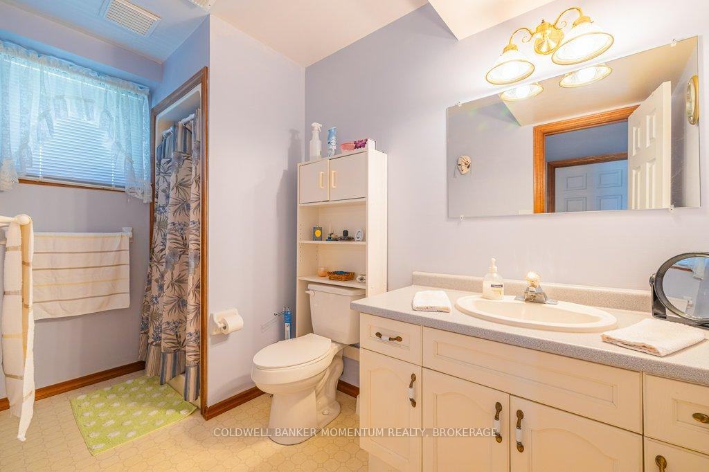 Photo 35 of 36 Windsor Drive, Brant, South Dumfries — HOMEH