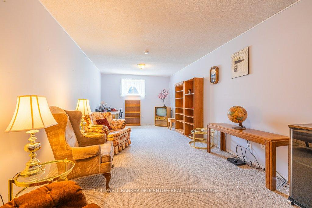 Photo 37 of 36 Windsor Drive, Brant, South Dumfries — HOMEH