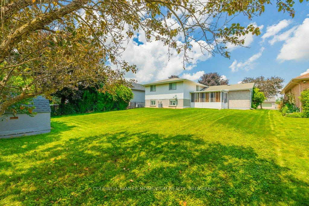 Photo 43 of 36 Windsor Drive, Brant, South Dumfries — HOMEH